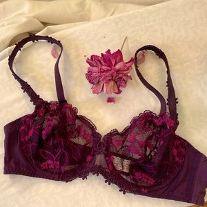 Made in France, 34C, lovely, lacy, purple bra.